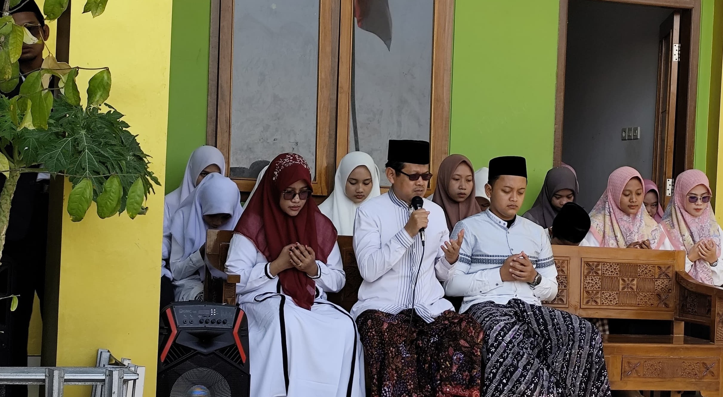KH. Aly Chamdan Al-Hafidz - PPTA Al Ishlah Furqon